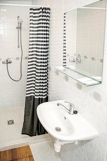 Фото номера Двухместный номер с 1 кроватью Гостевой дом Everena Guest House г. Рокишкис 4